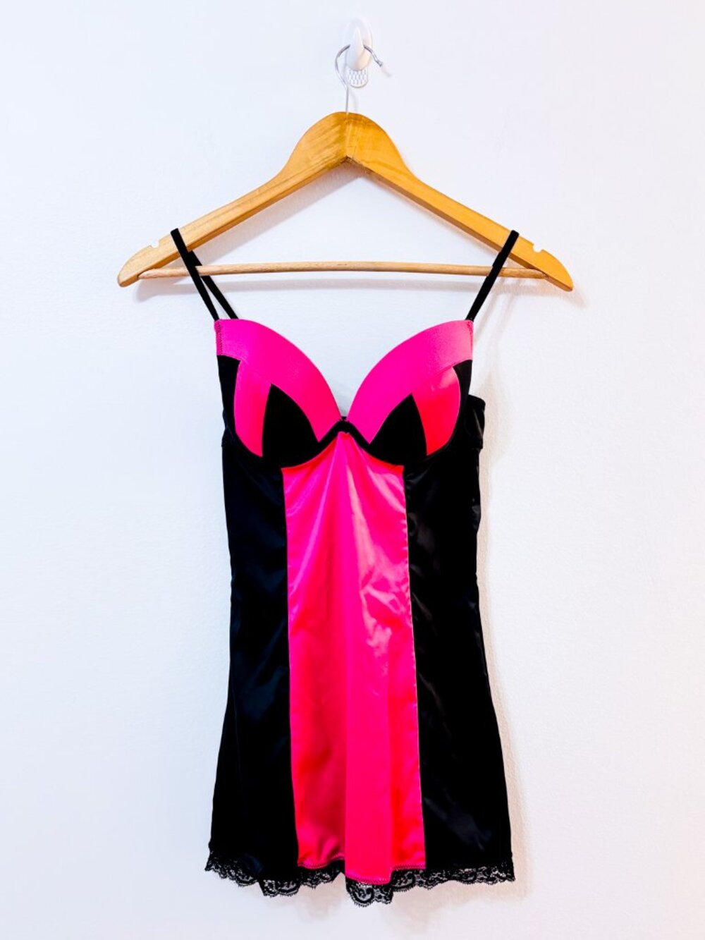 LA VIE EN ROSE Pink black satin chemise | Lace Feminine | Small